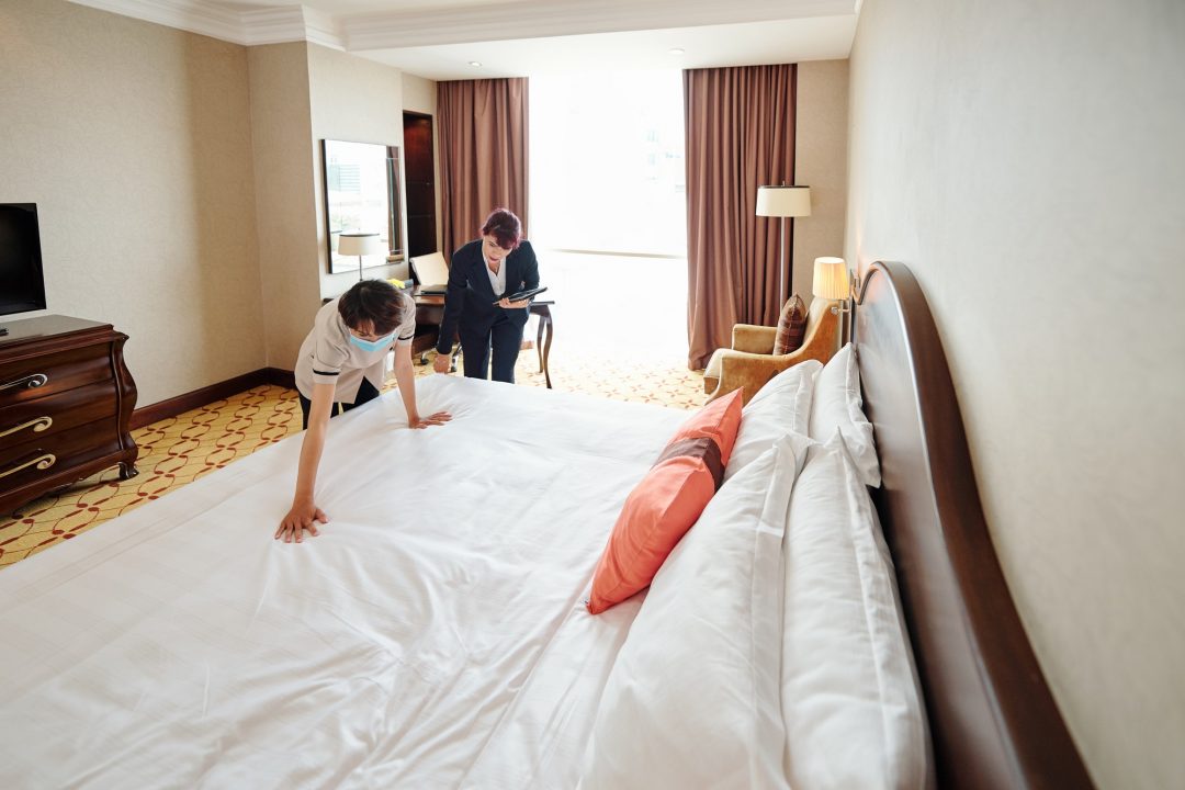 making-bed-under-managers-control.jpg